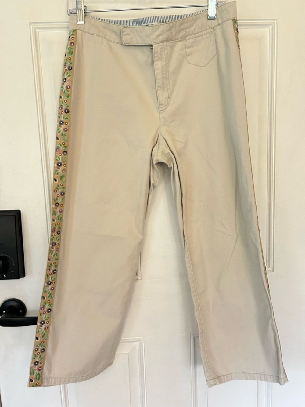 Tommy Hilfiger Beige Capris with Floral Side Panel